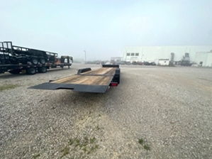 22+8 Aardvark Hydra Tail Trailer On Sale 