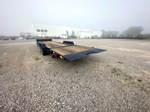 22+8 Aardvark Hydra Tail Trailer On Sale 